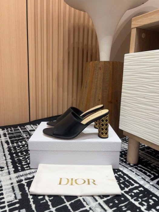 Босоніжки Dior Icon на товстому фото 4