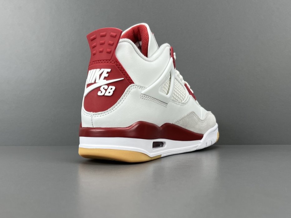 Кроссовки Nike SB x Jordan Air Jordan 4 Varsity Red фото 6