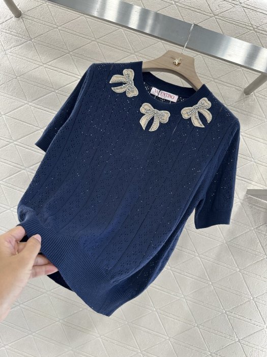 T-shirt women's фото 6