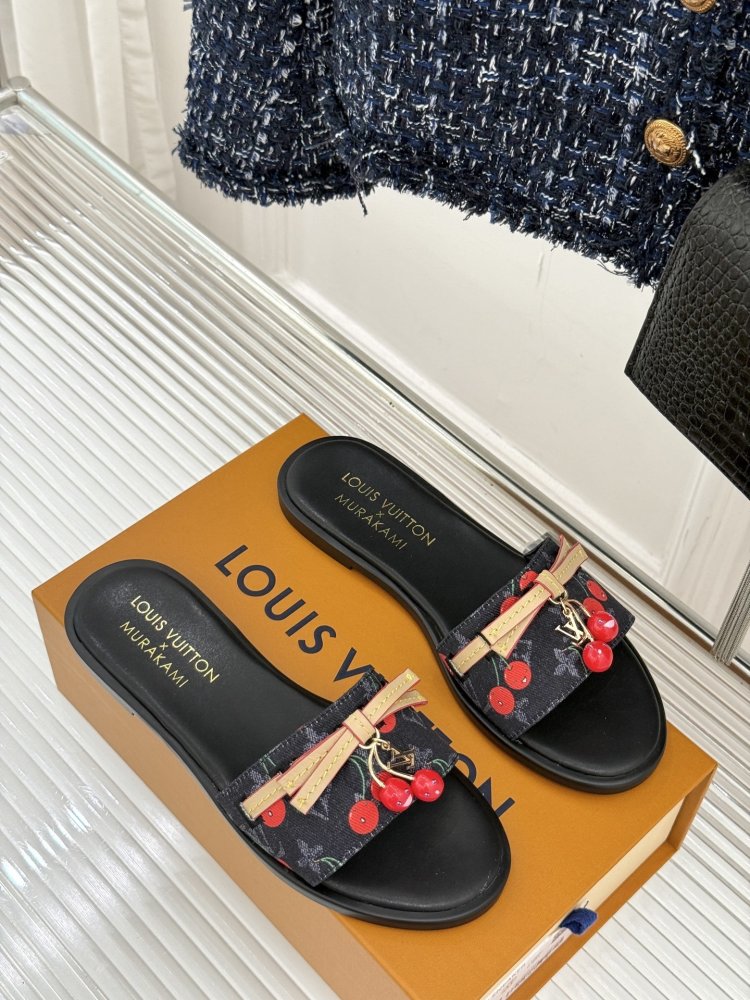 Шлепанцы женские фото 3