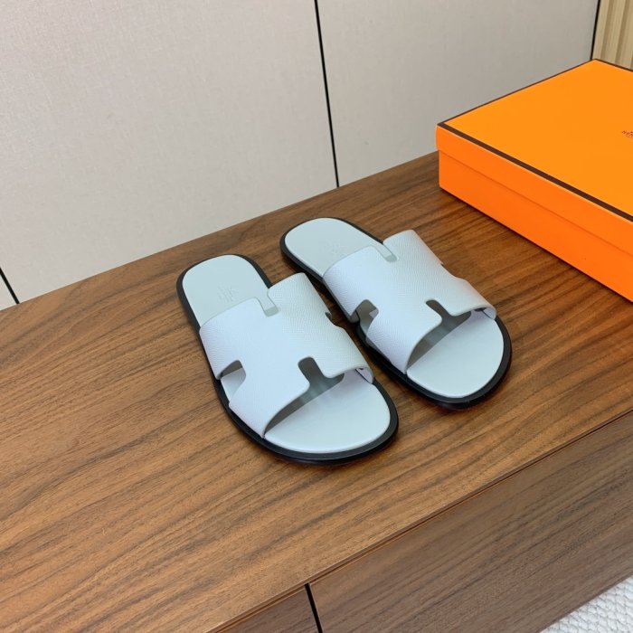 Шлепанцы женские фото 6