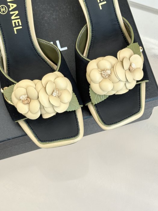 Босоножки фото 7