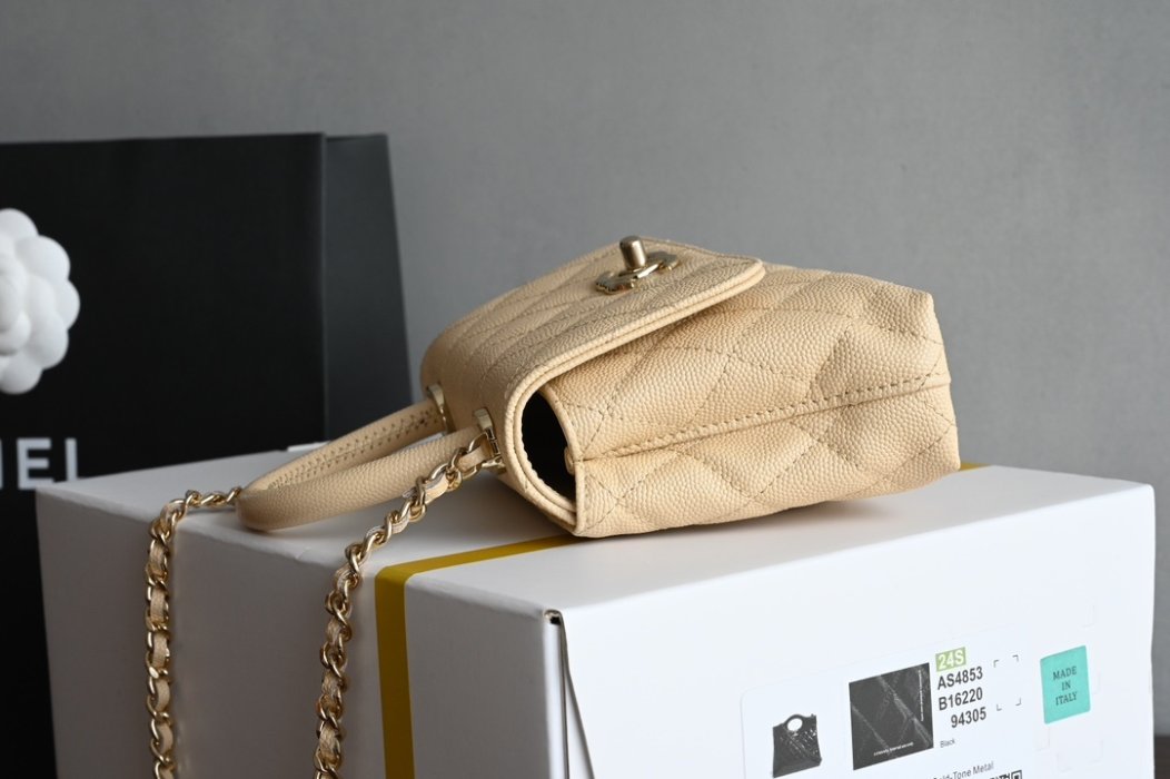 Сумка Chanel Coco Handle mini из зернистой кожи фото 3