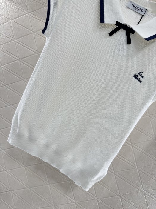 T-shirt women's фото 5