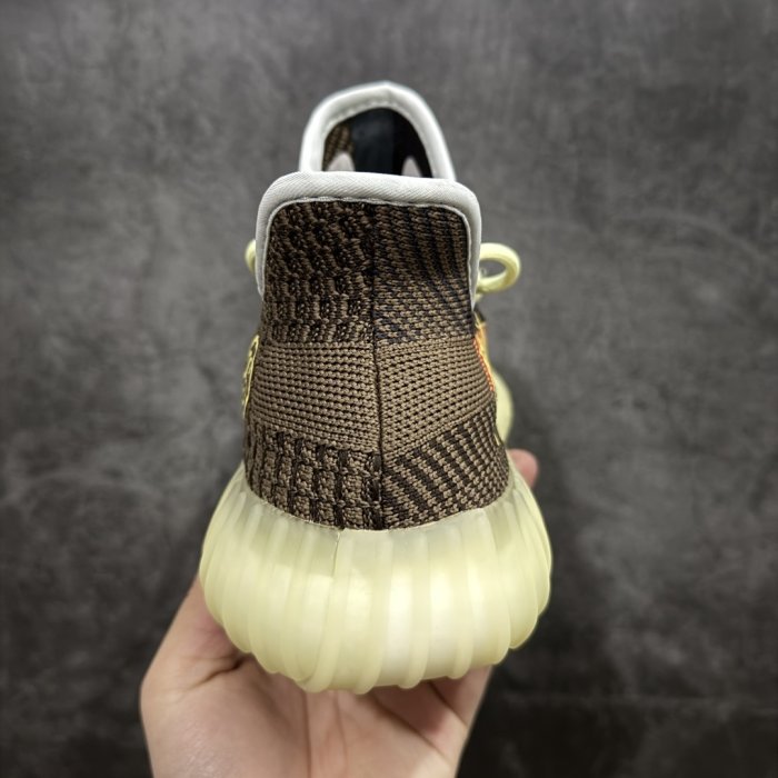 Кроссовки Yeezy Boost 350v2 x Stussy фото 3