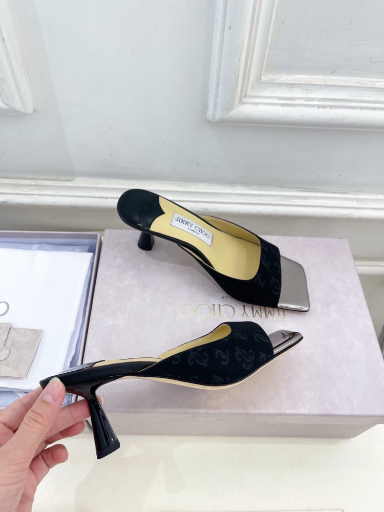 Босоножки фото 4