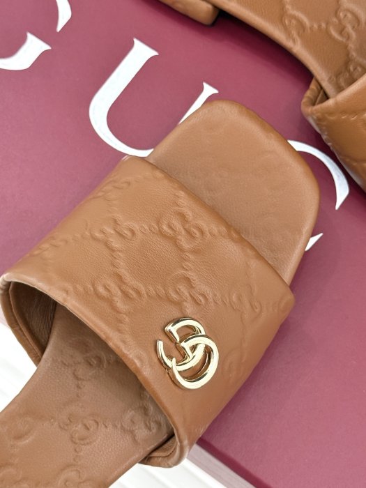 Шлепанцы фото 7