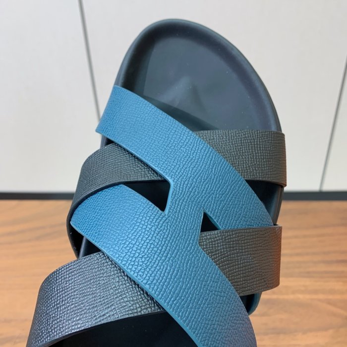 Сандалі жіночі фото 5