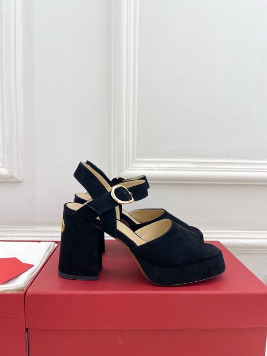 Босоножки фото 2