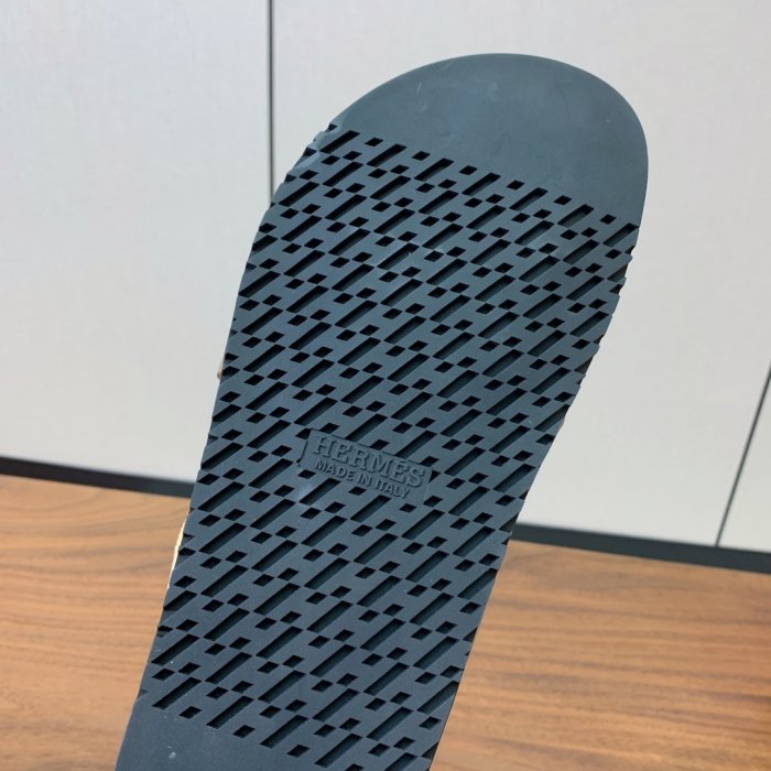 Сандалии женские фото 9