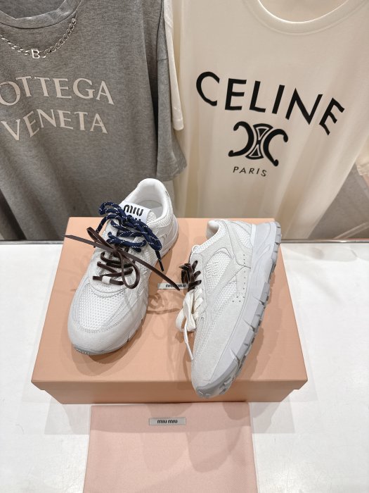 Кроссовки фото 3