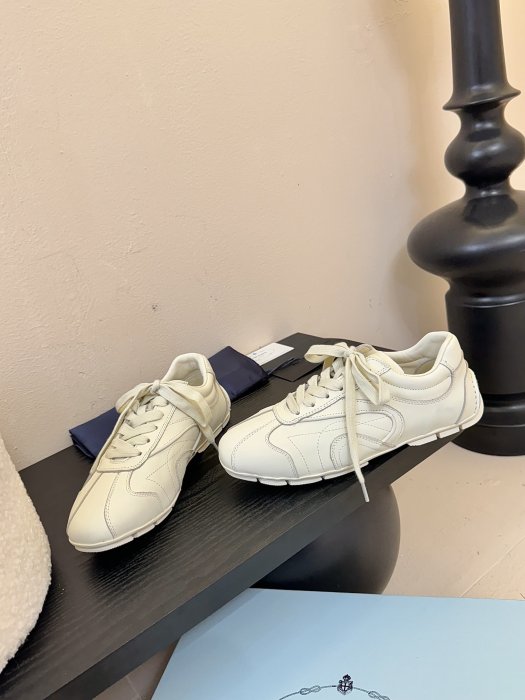 Кроссовки фото 3