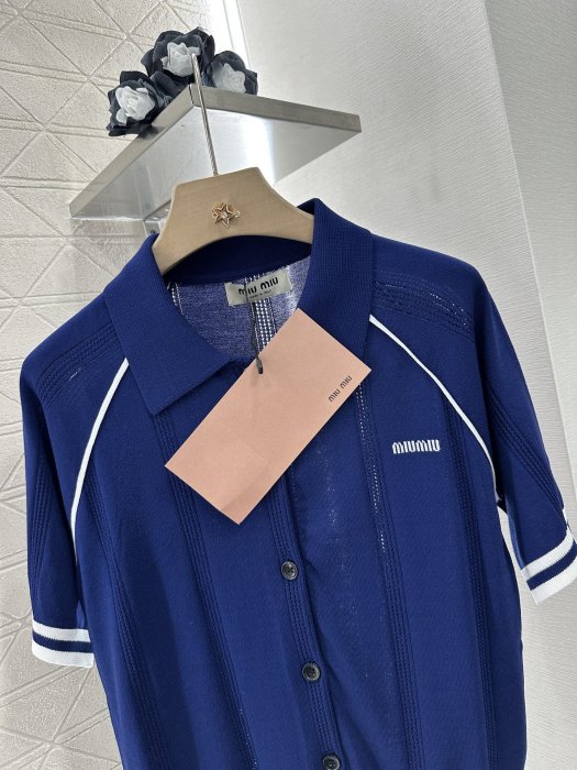 Футболка жіноча фото 3