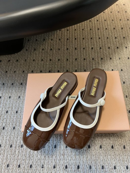 Босоножки фото 6