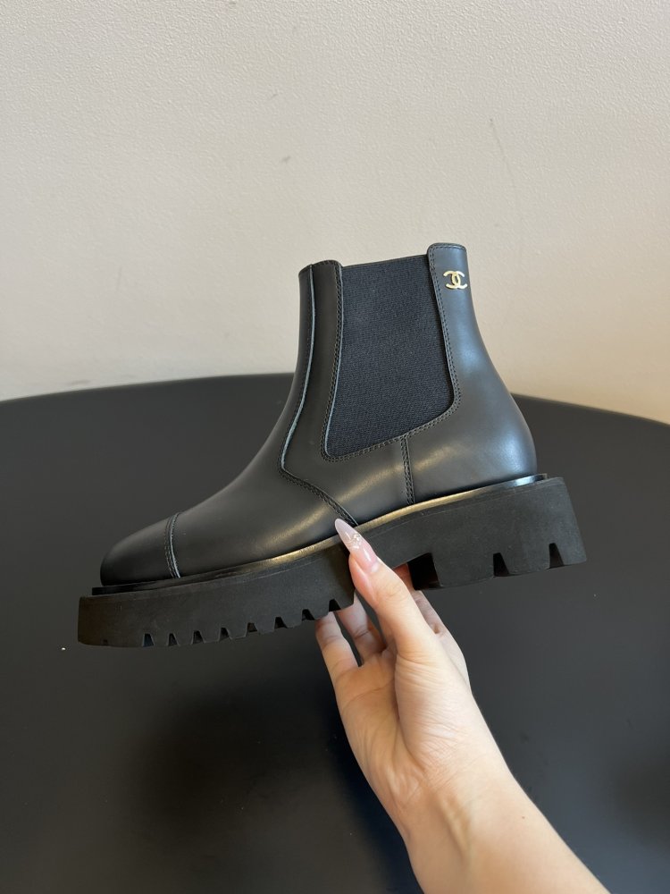 Boots women's фото 6