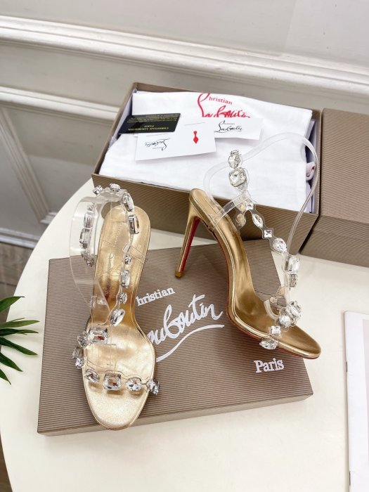 Босоніжки фото 4