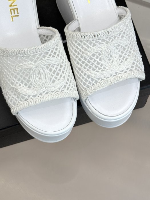 Босоножки фото 7