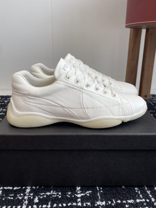 Кроссовки фото 2