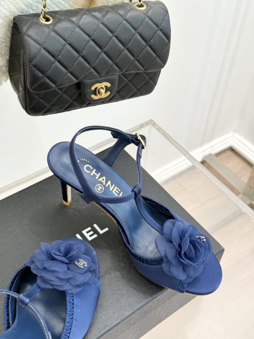 Босоножки фото 5