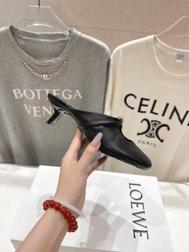 Босоніжки фото 5