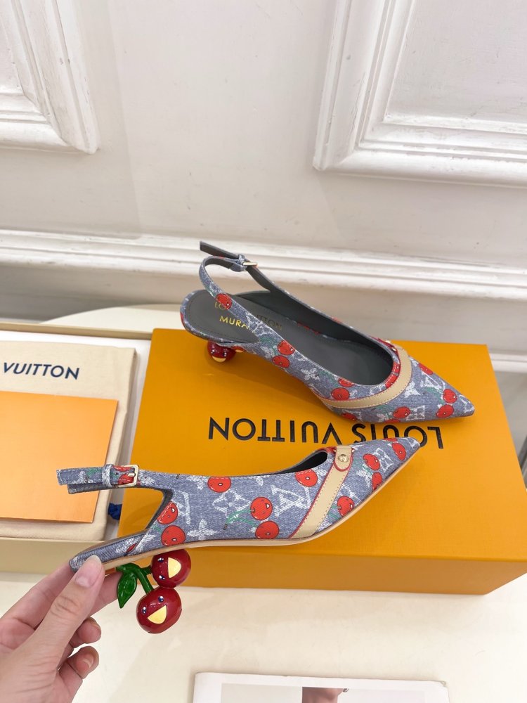 Босоніжки фото 4