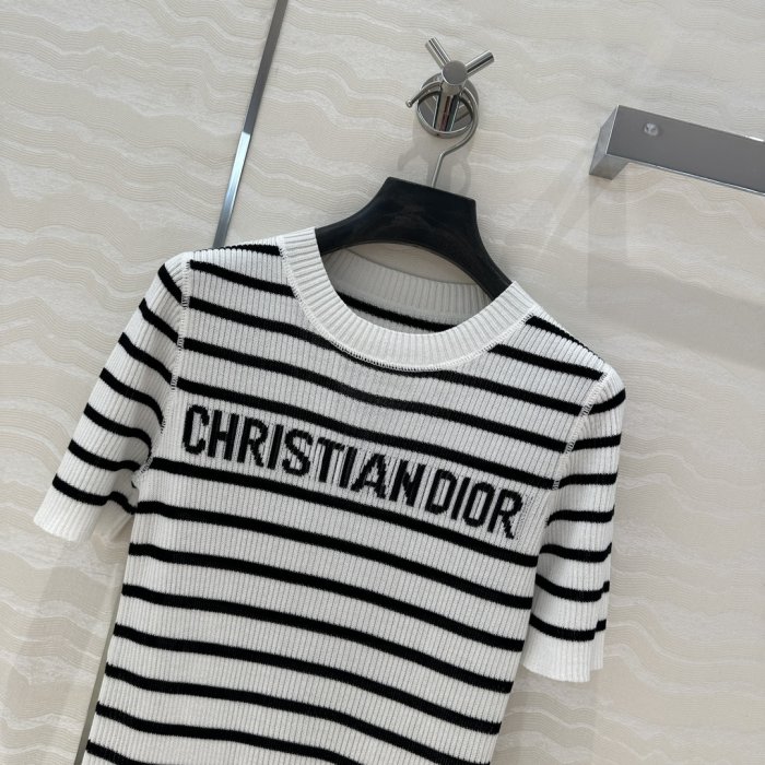 Футболка женская фото 2