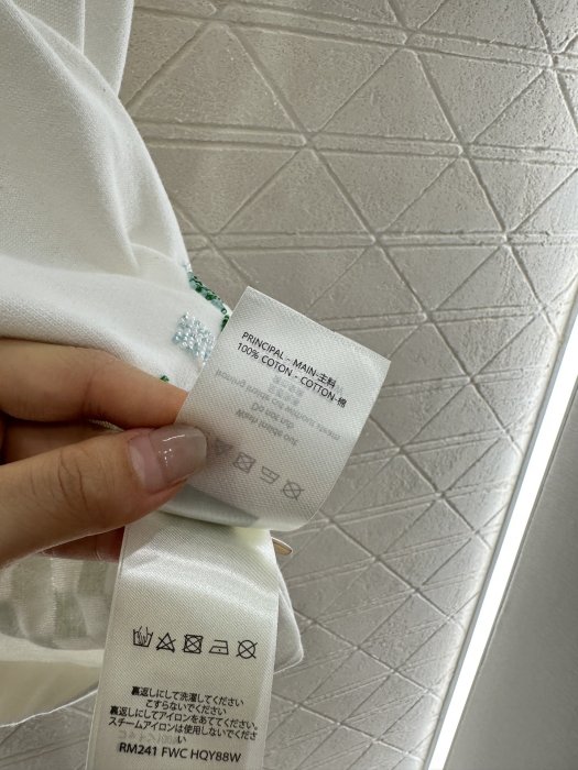 T-shirt women's фото 9