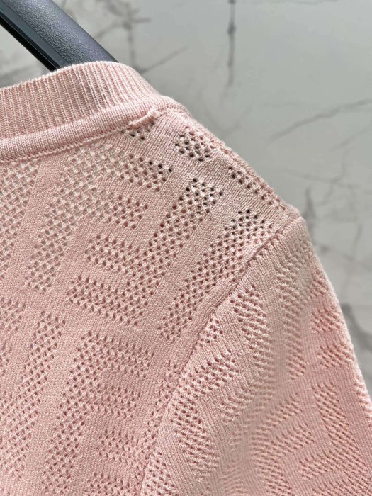 Футболка женская фото 5