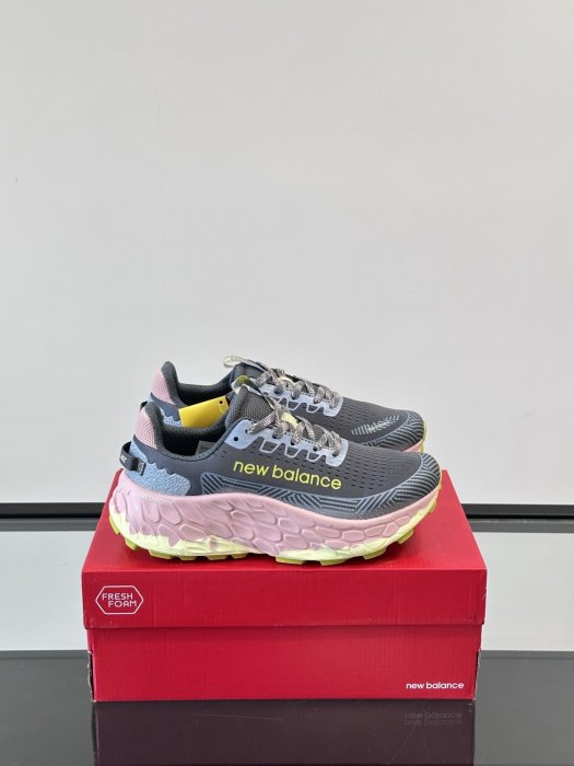 Кросівки New Balance More Trail V3