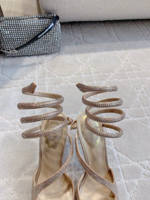 Sandals фото 3
