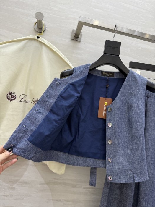 Костюм женский фото 5