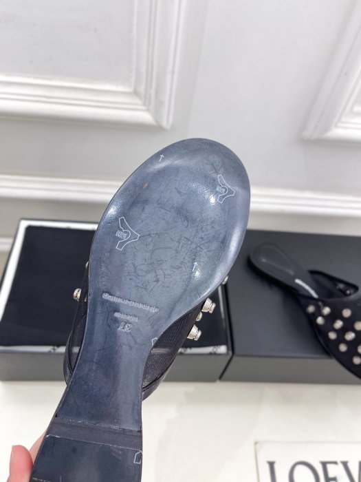 Шлепанцы женские фото 9