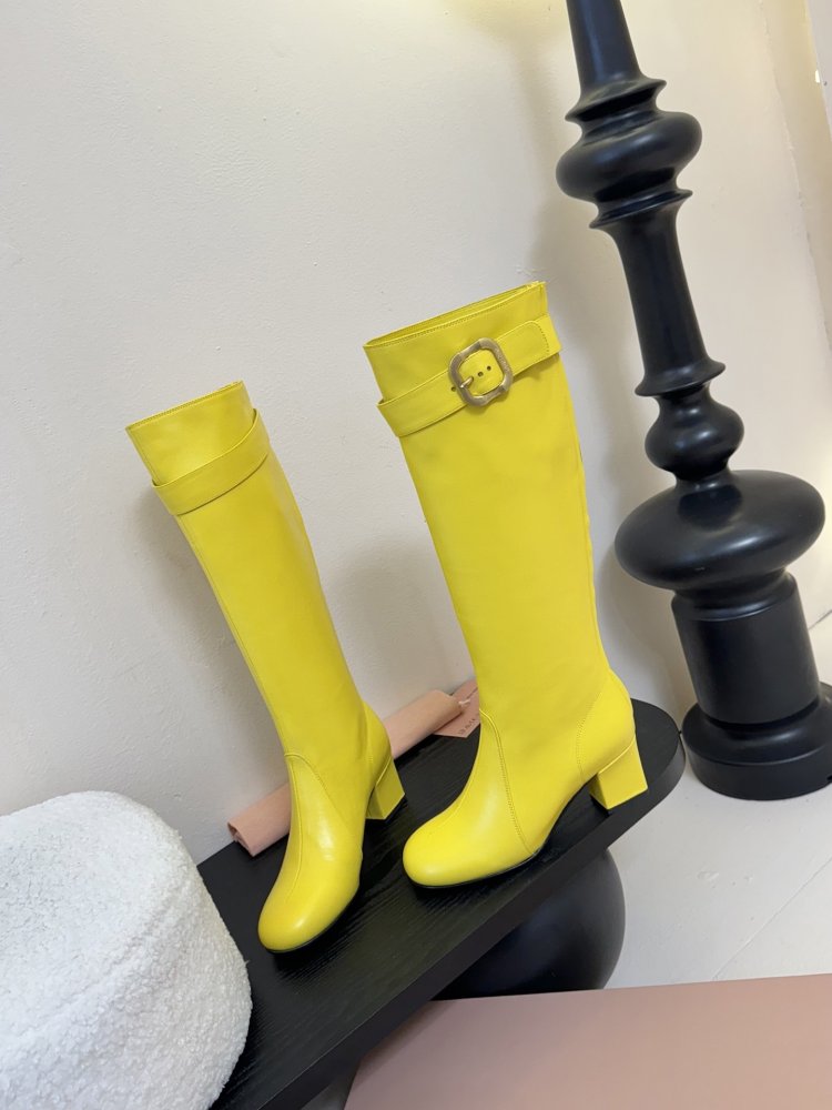 Сапоги женские фото 3