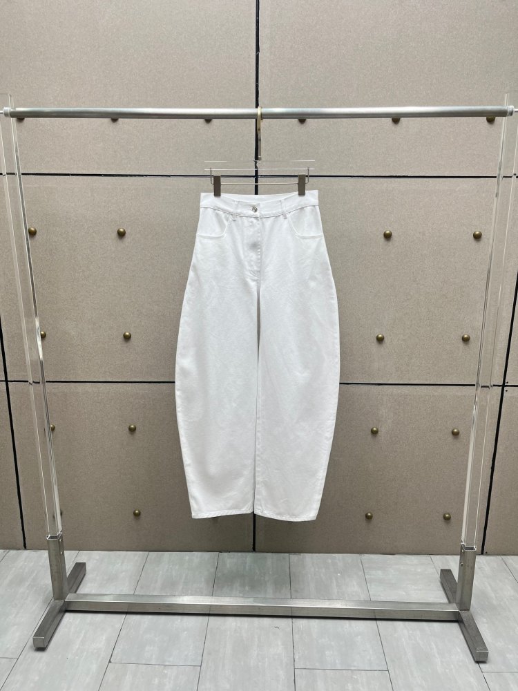 Джинсы женские