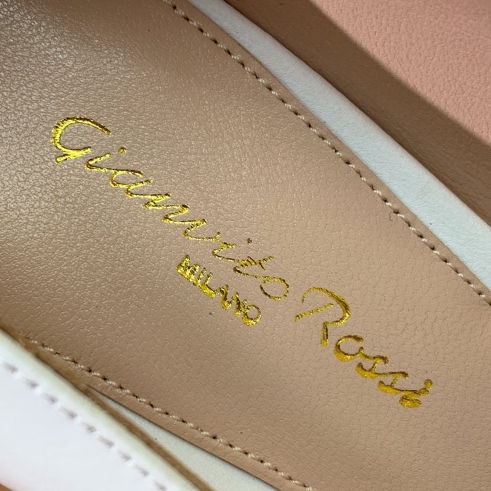 Туфли женские фото 8