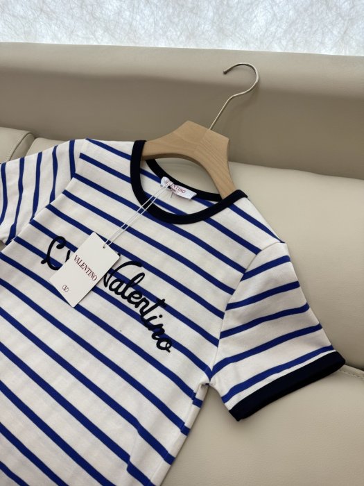 T-shirt women's фото 8