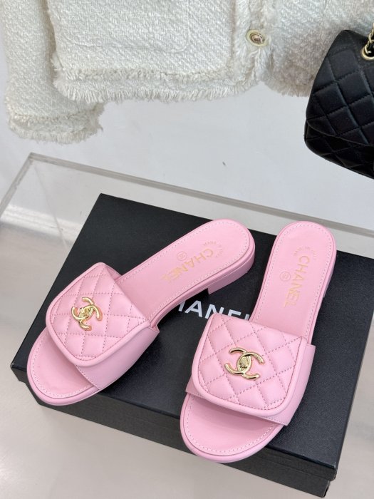 Шлепанцы фото 2