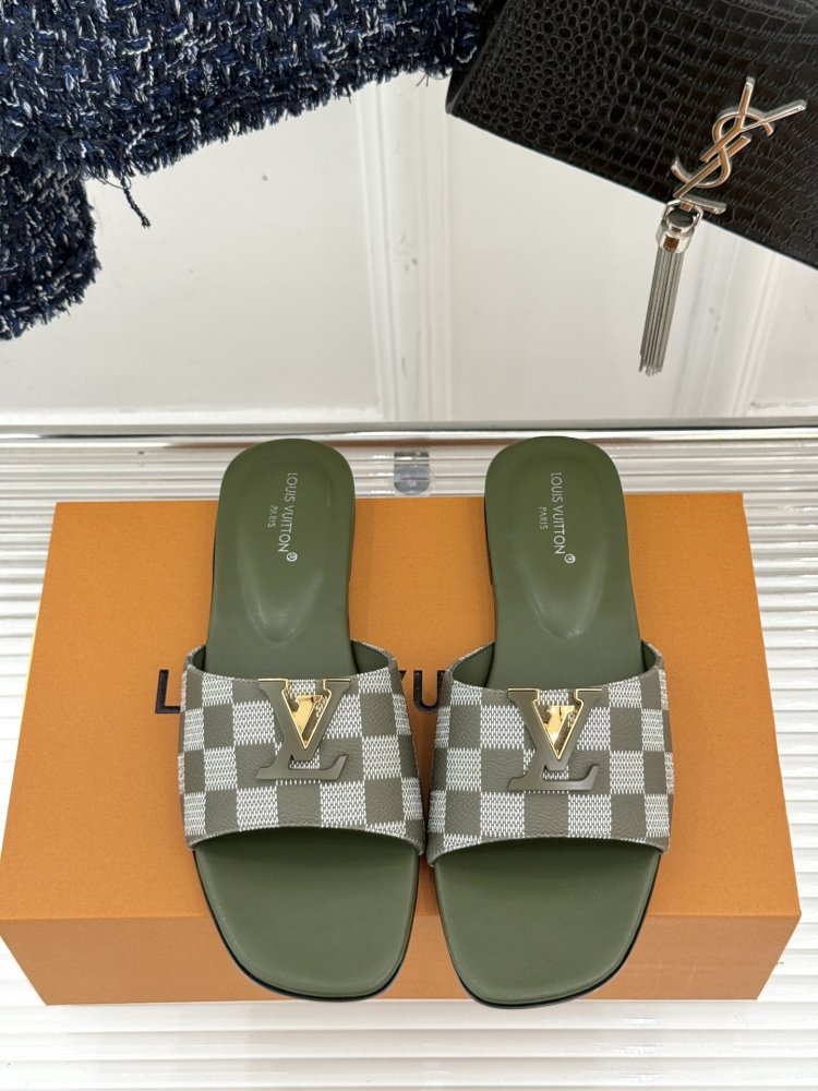 Шлепанцы женские фото 4