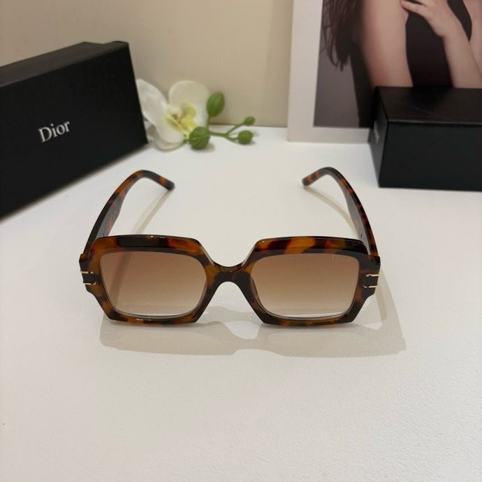 Окуляри сонцезахисні