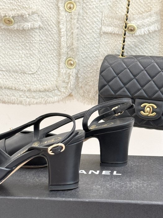 Босоножки фото 6