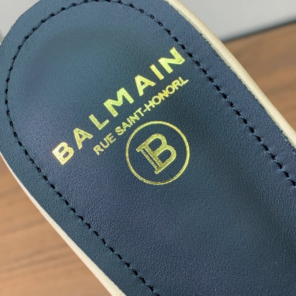 Босоножки фото 9