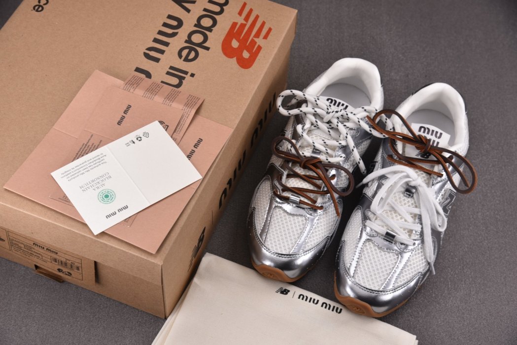 Кроссовки New Balance x MIU MIU NB530 фото 7