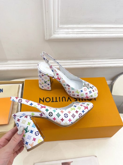 Босоножки фото 4