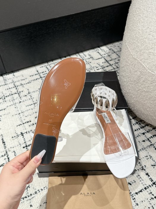 Сандалии женские фото 9