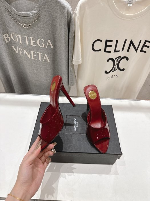 Босоножки фото 4