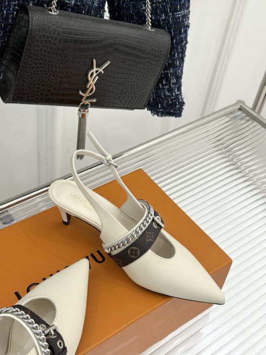 Босоніжки фото 5