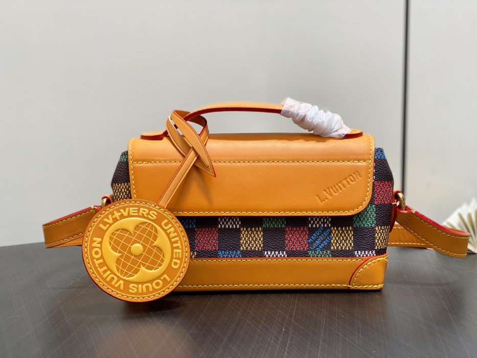 Сумка женская STEAMER EAST WEST 20 см