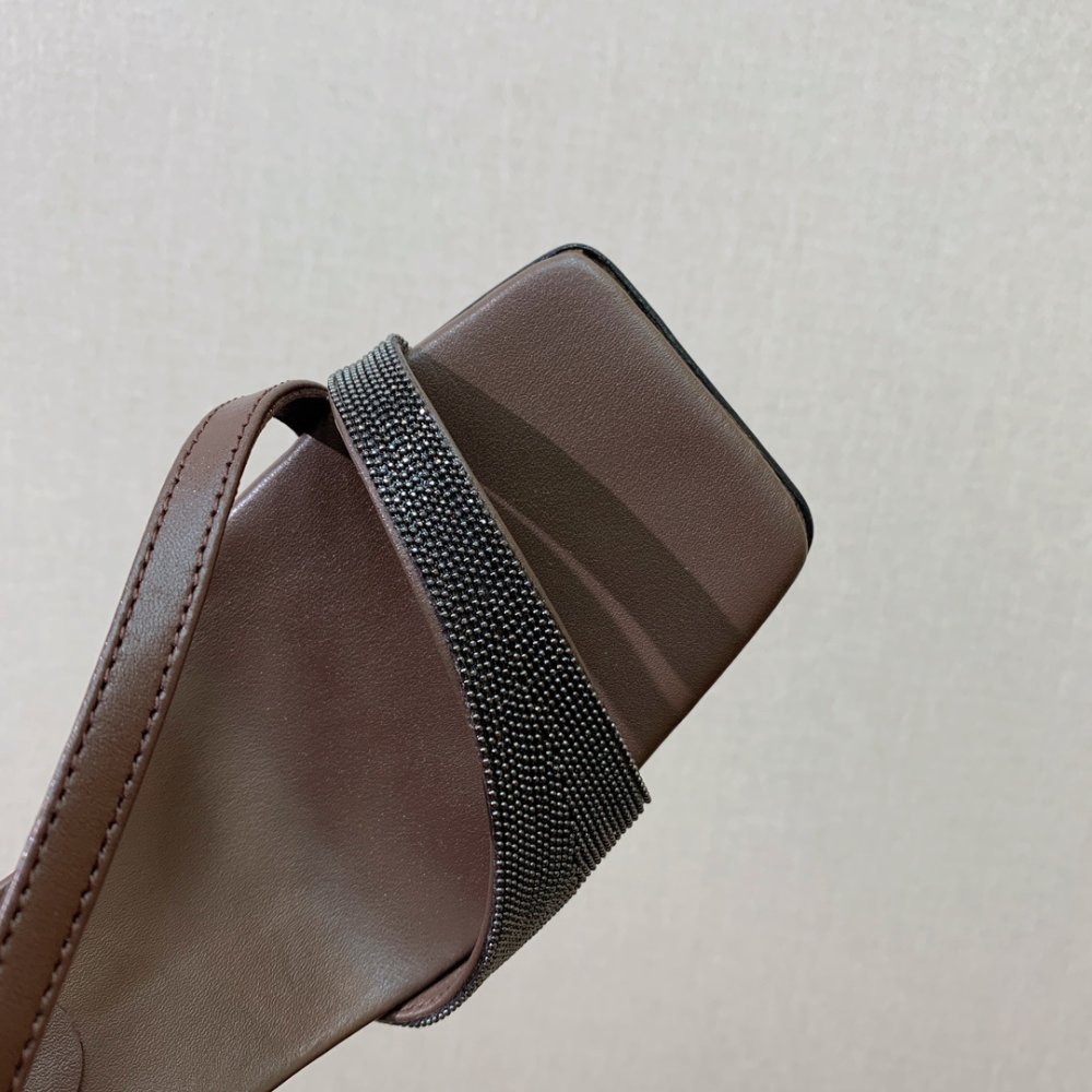 Босоножки фото 5