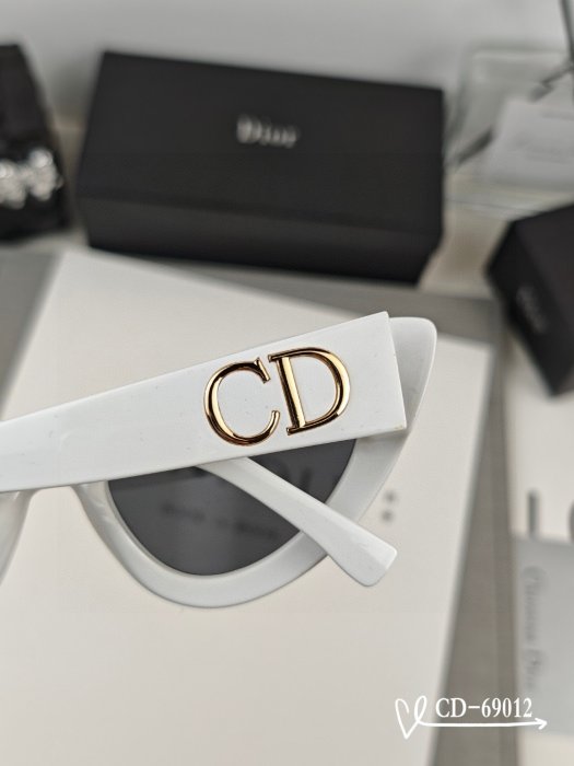 Очки солнцезащитные фото 7