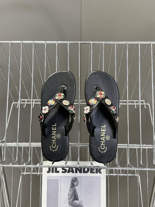 Шлепанцы фото 6